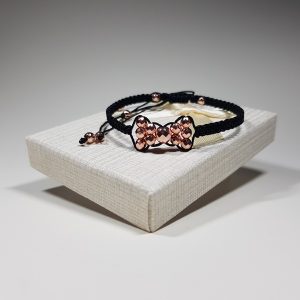 handmade macrame bracelet with hematite lavriostone