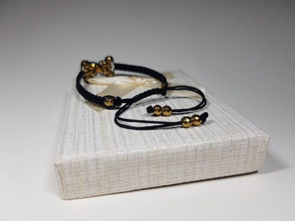 macrame braxioli me aimatiti lavriostone