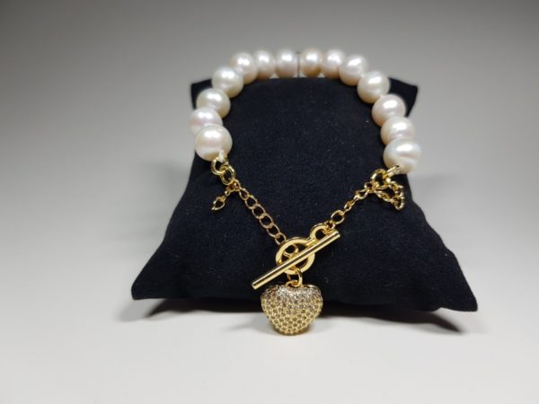 braxioli me fysika margaritaria kai motif karfia me zircon lavriostone