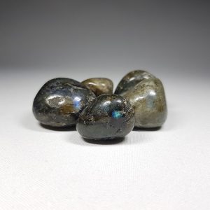 Λαβραδορίτης Βότσαλο - Labradorite Cr24 Lavriostone