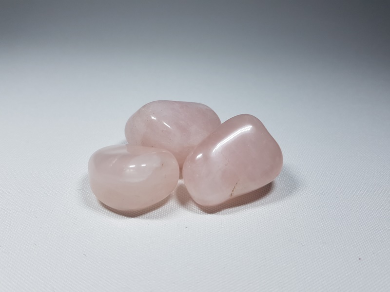 Ροζ Χαλαζίας Βότσαλο - Rose quartz Cr1 lavriostone