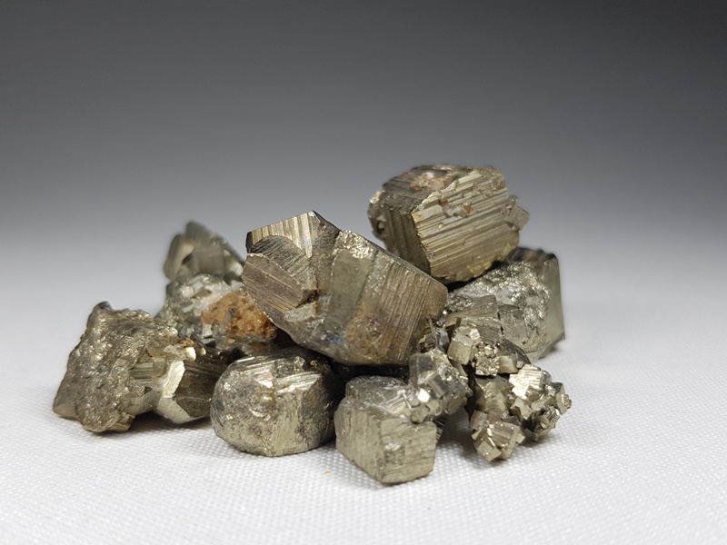 Σιδηροπυρίτης - Pyrite Cr49 Lavriostone