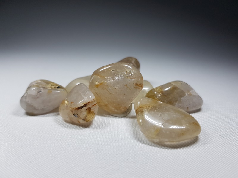 Χαλαζίας με χρυσό Ρουτίλιο - Golden rutilated quartz Cr45 Lavriostone