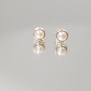 Ασημένια καρφωτά σκουλαρίκια με μαργαριτάρια-EAR70 Lavriostone