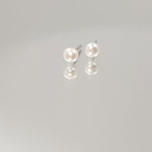 Ασημένια καρφωτά σκουλαρίκια με μαργαριτάρια-EAR72 Lavriostone