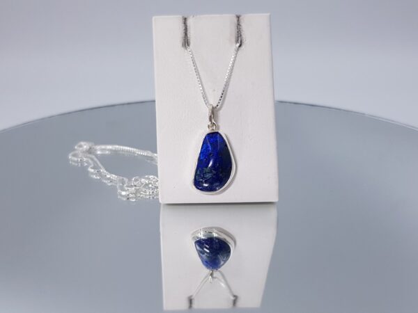Μενταγιόν με αζουρίτη (azurite)_UC8 Lavriostone