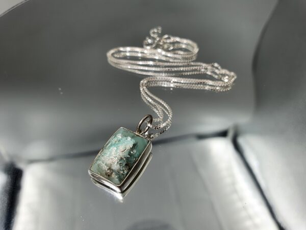 Μενταγιόν με σμιθσονίτη (smithsonite)-UC27 Lavriostone