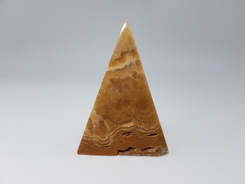 Πυραμίδα Καλσίτη_Pmd4 Lavriostone