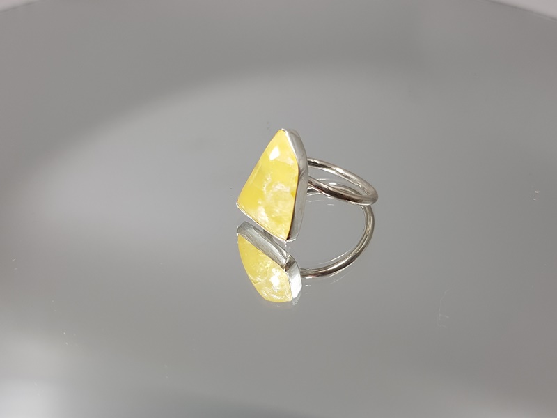 Χειροποίητο δαχτυλίδι με κίτρινο Αραγωνίτη_UC49 Lavriostone