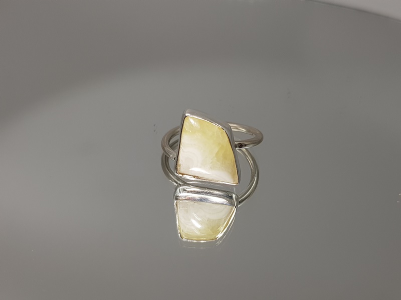 Χειροποίητο δαχτυλίδι με κίτρινο Αραγωνίτη_UC59 Lavriostone