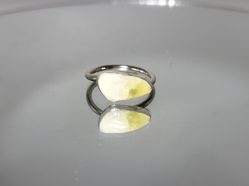 Χειροποίητο δαχτυλίδι με κίτρινο Αραγωνίτη_UC261 Lavriostone