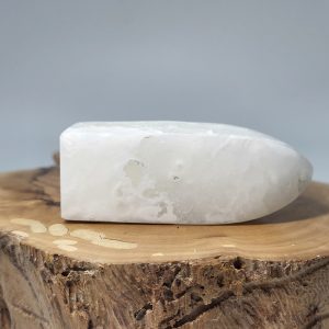 Point Λευκού Καλσίτη_P153 Lavriostone