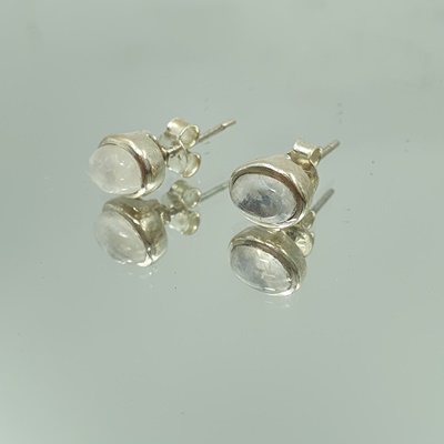 Ασημένια καρφωτά σκουλαρίκια με Φεγγαρόπετρα-EAR89 Lavriostone
