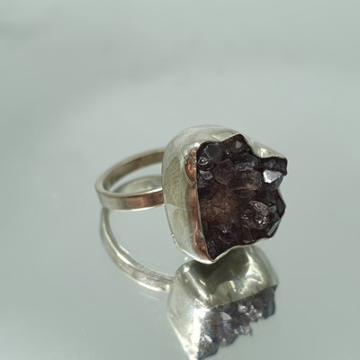 Ασημένιο δαχτυλίδι με Αμέθυστο Ντράουζυ_R240 Lavriostone!