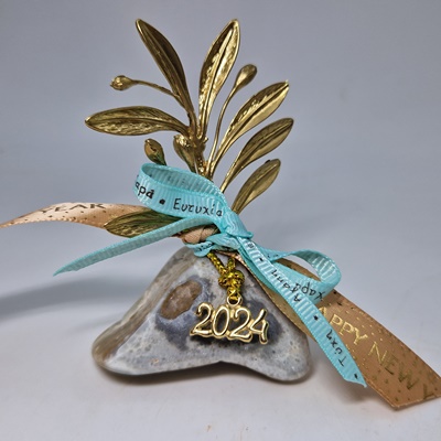 Γούρι 2024 με Αραγωνίτη και brass δέντρο-CHR44 Δώρα πολύτιμα ,ουσίας και μοναδικά δια χειρός Lavriostone Χρόνια πολλά! Καλή χρονιά!