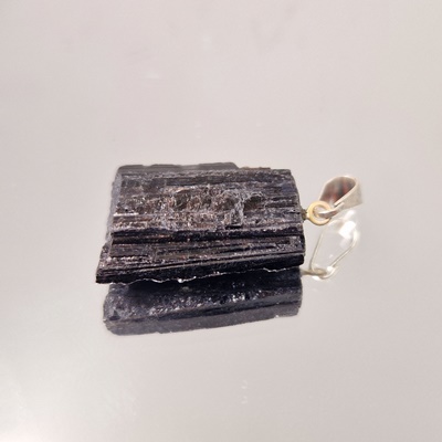 Black Tourmaline-Μενταγιόν Μαύρη Τουρμαλίνη_NM5 Lavriostone