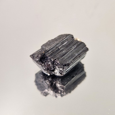 Black Tourmaline-Μενταγιόν Μαύρη Τουρμαλίνη_NM6 Lavriostone