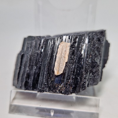 Tourmaline-Μαύρη Τουρμαλίνη_min2636 Lavriostone