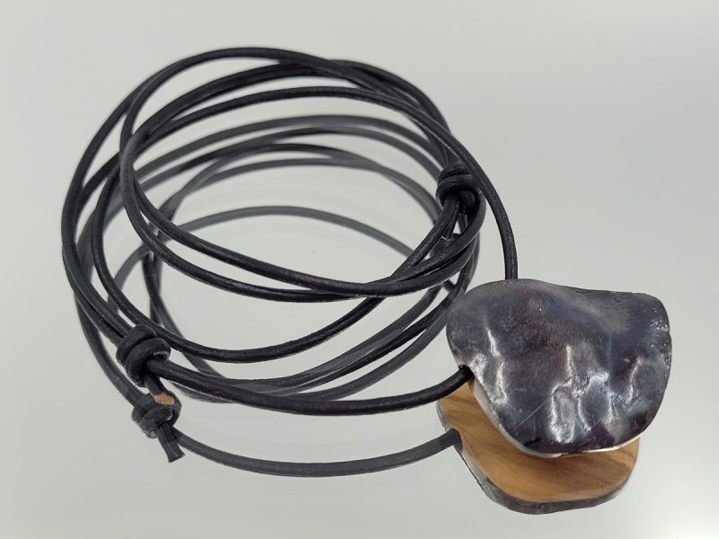 kolie-Hematite-me-xilo-elias-MN55-lavriostone