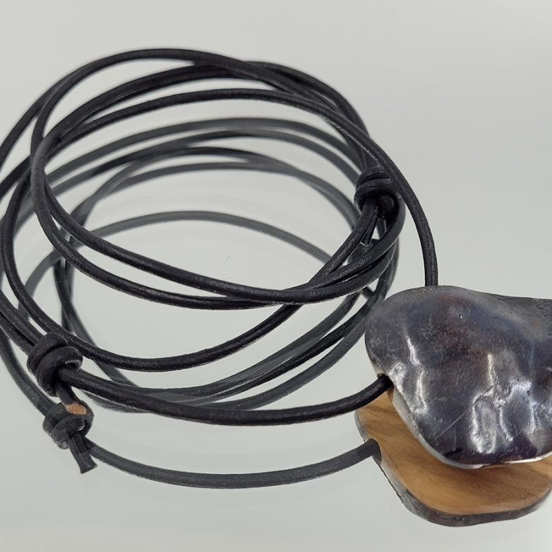 kolie-Hematite-me-xilo-elias-MN55-lavriostone