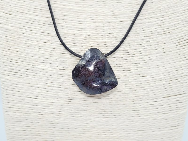 kolie-Hematite-me-xilo-elias-MN55-lavriostone