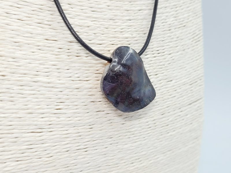 kolie-Hematite-me-xilo-elias-MN55-lavriostone
