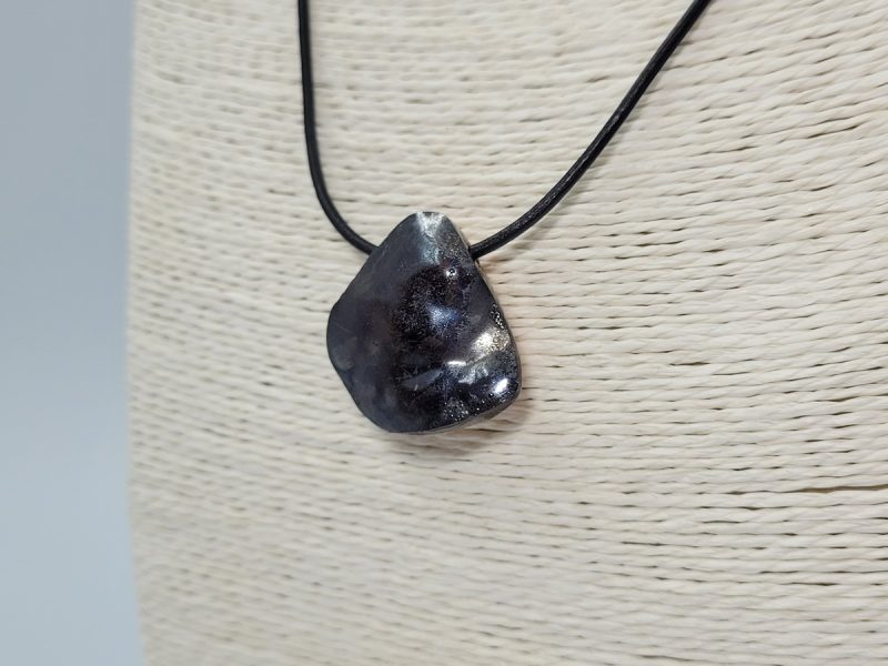 kolie-Hematite-me-xilo-elias-MN55-lavriostone