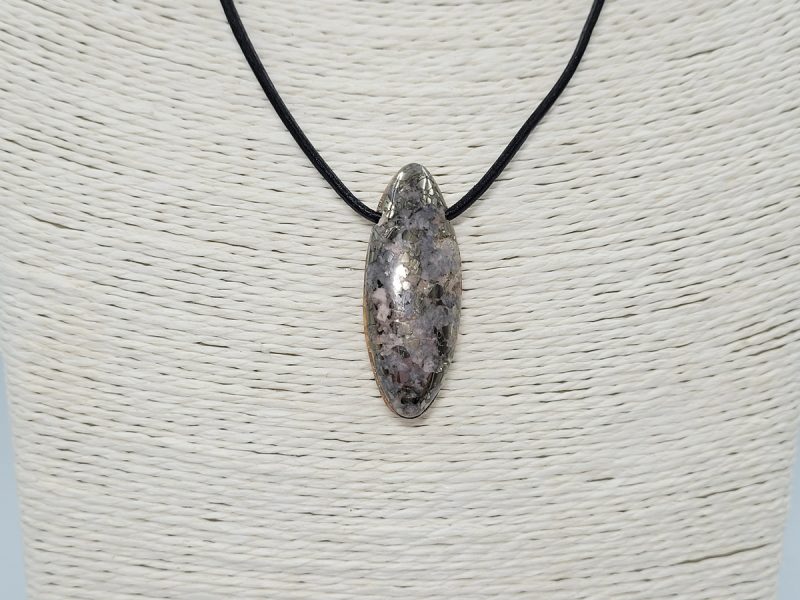 kolie-Rhodochrositi-Piriti-me-xilo-elias-MN59-lavriostone