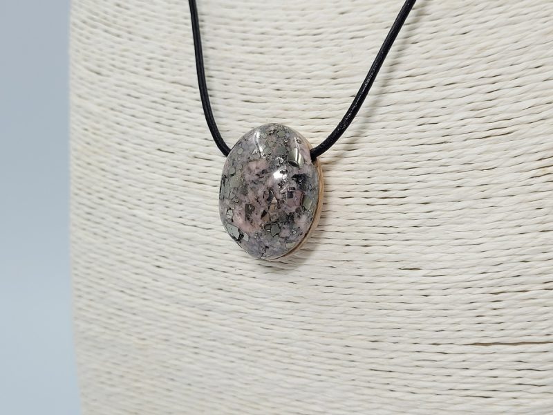 kolie-Rhodochrositi-Piriti-me-xilo-elias-MN60-lavriostone
