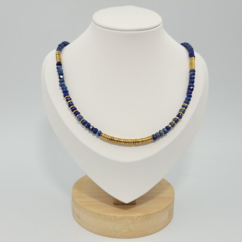 kolie-me-lapis-lazoyli-kai-aimatiti-N306-lavriostone