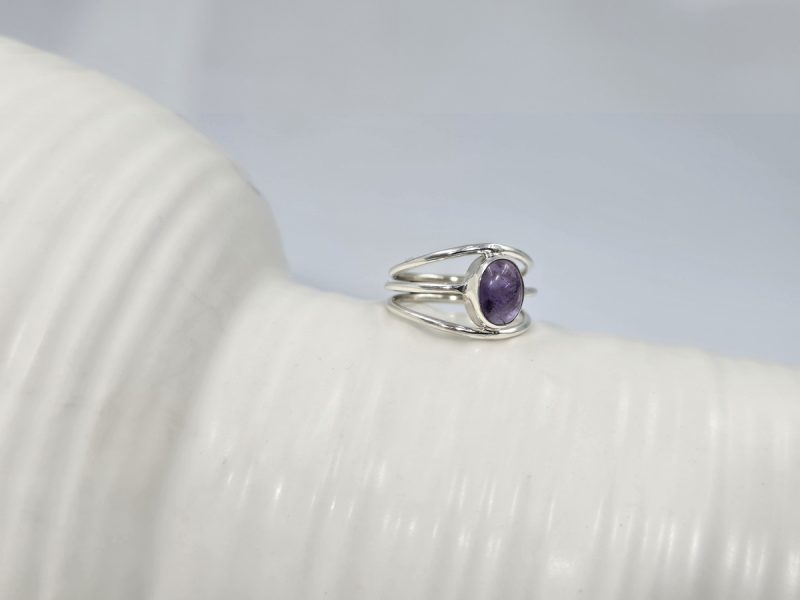 daxtylidi-me-amethysto-R272-lavriostone