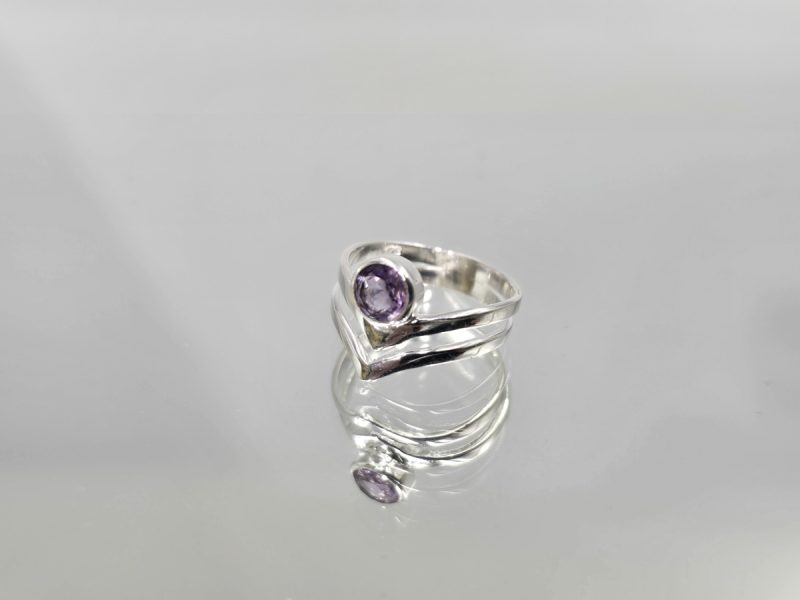 daxtylidi-me-amethysto-r276-lavriostone