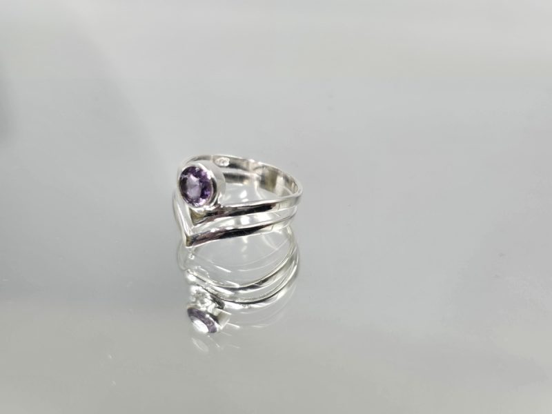 daxtylidi-me-amethysto-r276-lavriostone