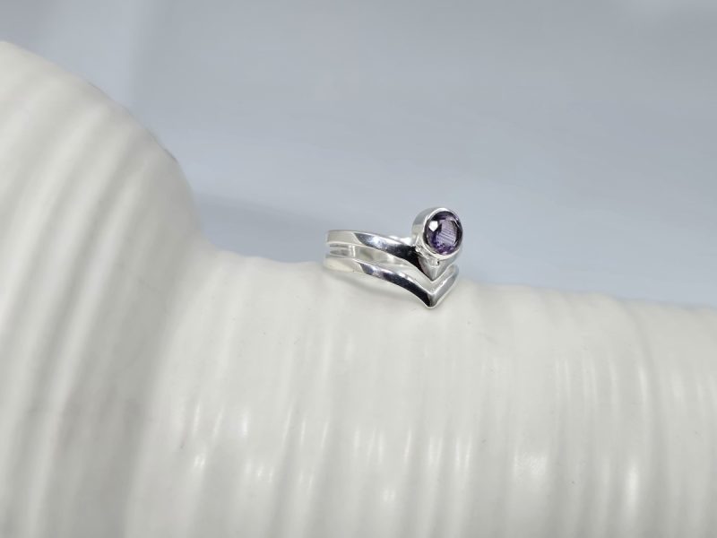 daxtylidi-me-amethysto-r276-lavriostone