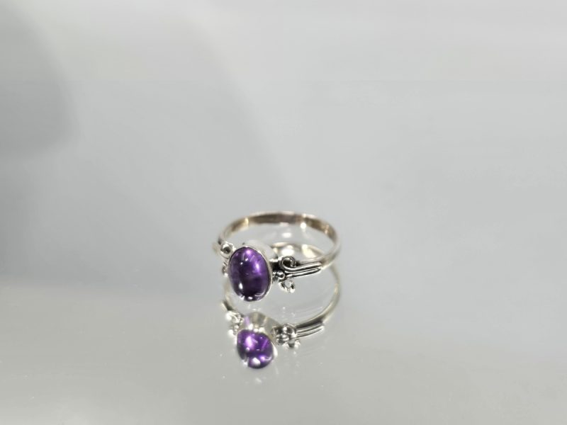 daxtylidi-me-amethysto-r277-lavriostone