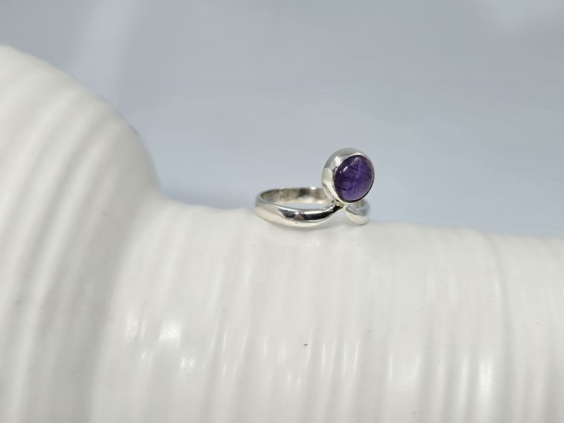 daxtylidi-me-amethysto-r279-lavriostone