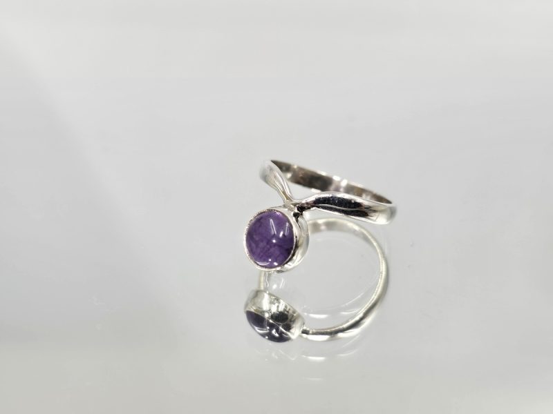 daxtylidi-me-amethysto-r279-lavriostone