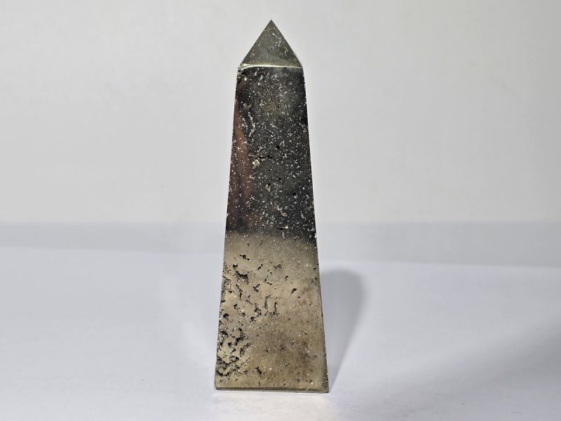 Point_σιδηροπυρίτη_P413_lavriostone