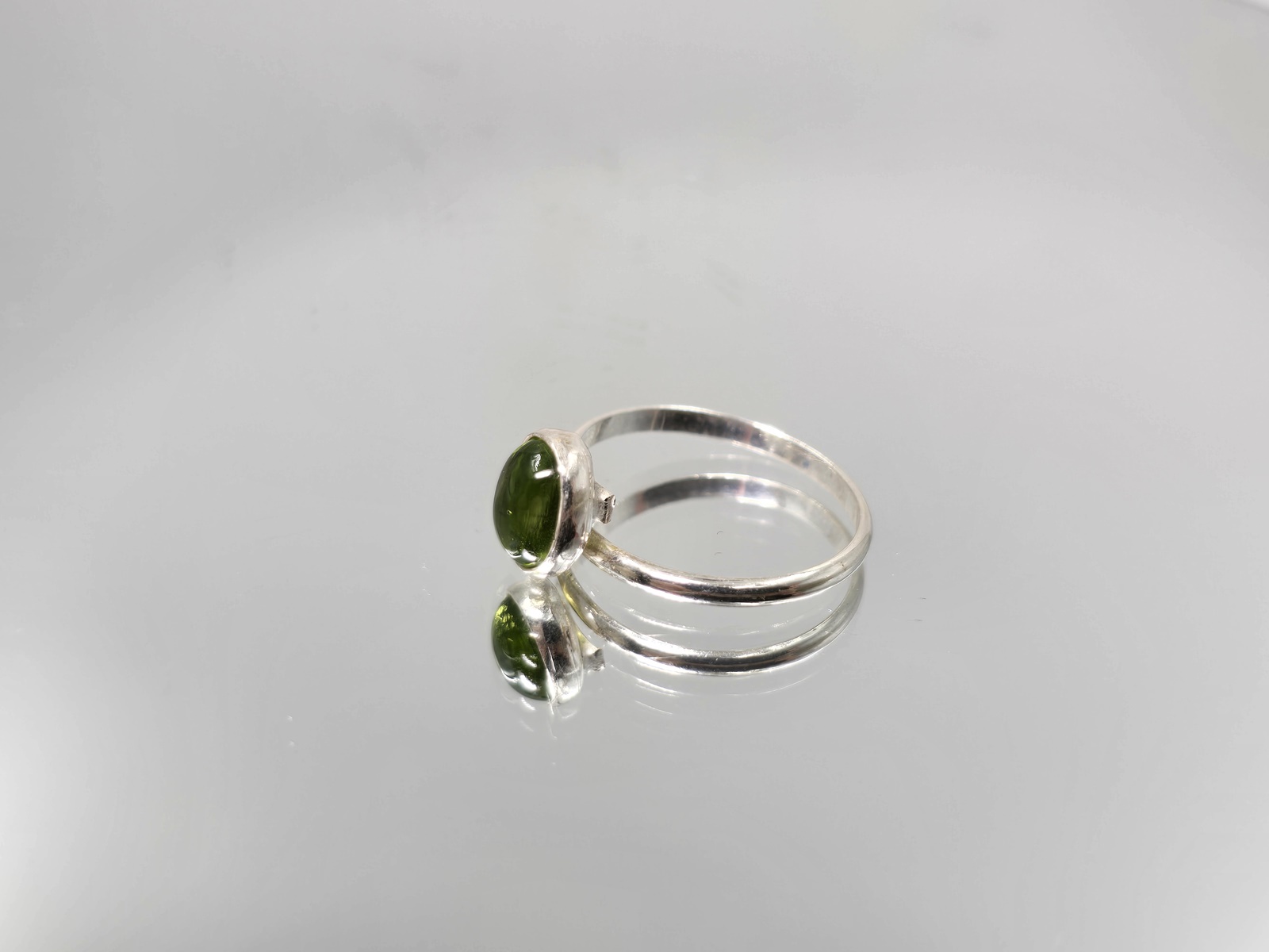 dachtilidi-me-peridoto-r314-lavriostone dachtilidi-me-peridoto-r314-lavriostone