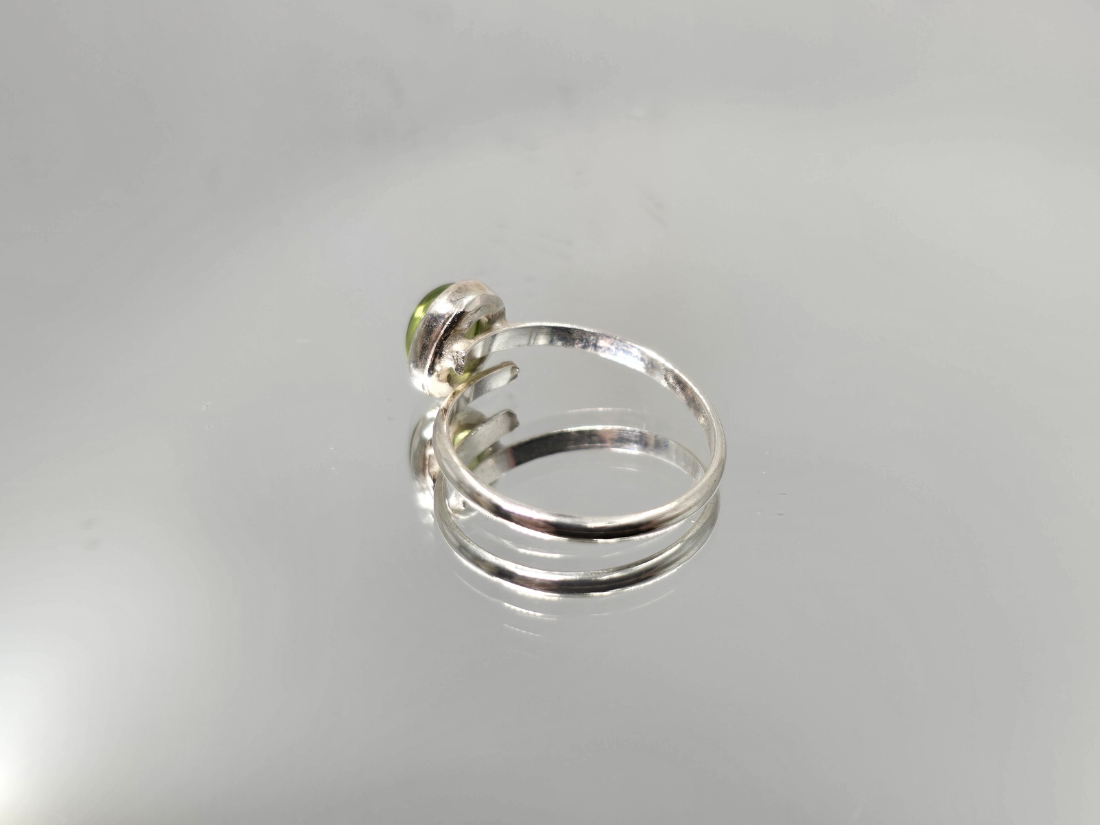 dachtilidi-me-peridoto-r314-lavriostone dachtilidi-me-peridoto-r314-lavriostone