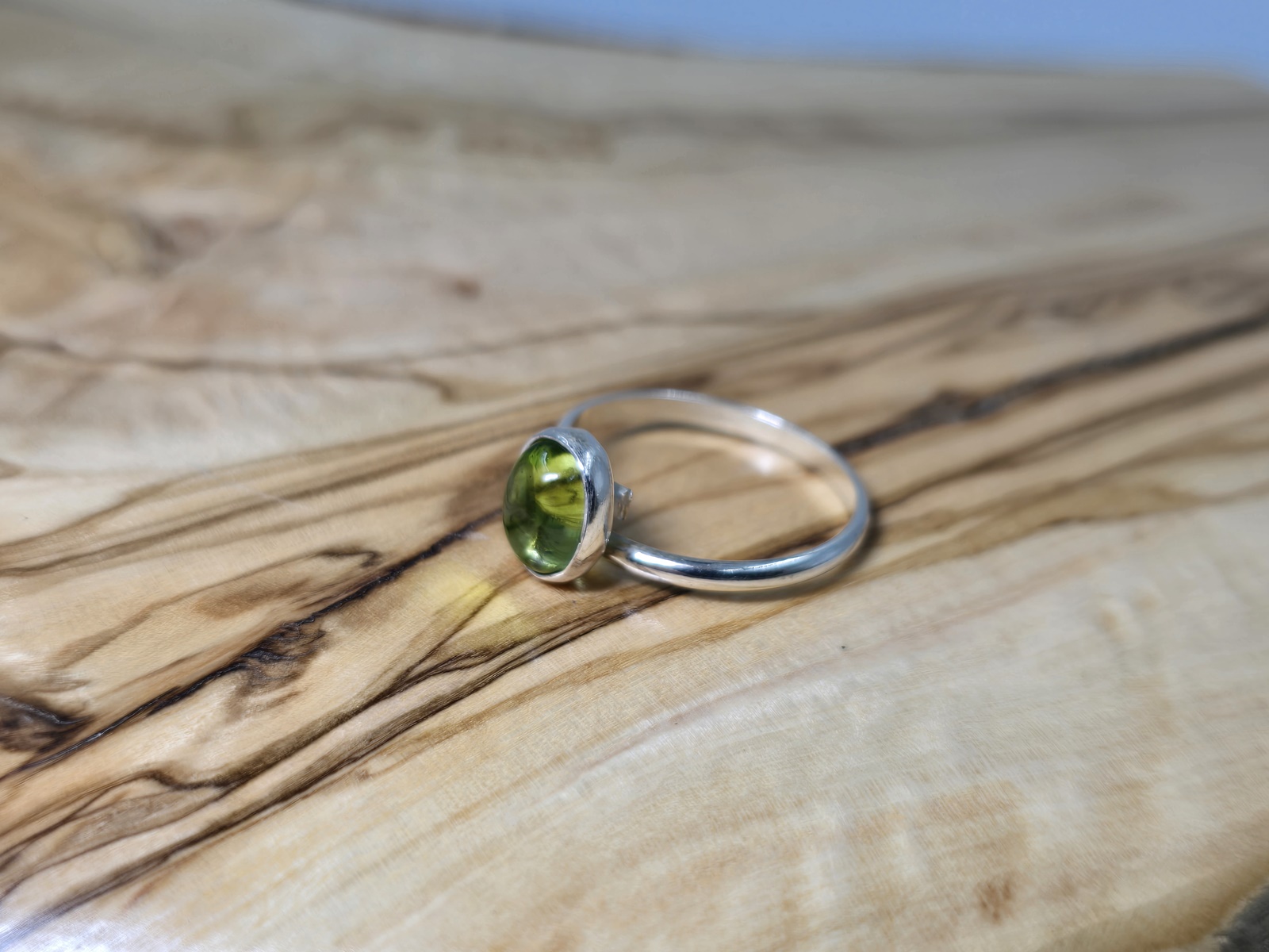 dachtilidi-me-peridoto-r314-lavriostone dachtilidi-me-peridoto-r314-lavriostone