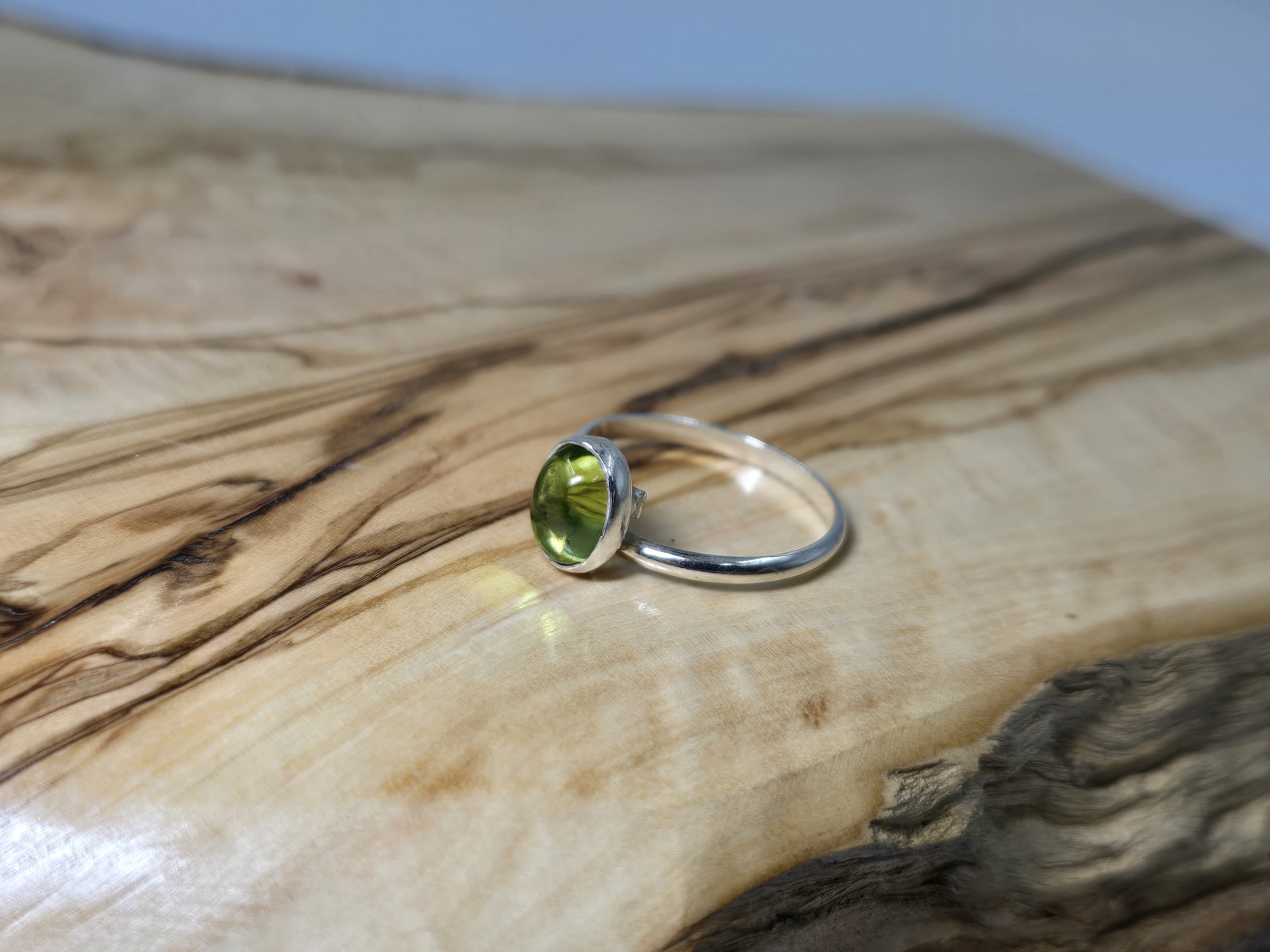 dachtilidi-me-peridoto-r314-lavriostone dachtilidi-me-peridoto-r314-lavriostone