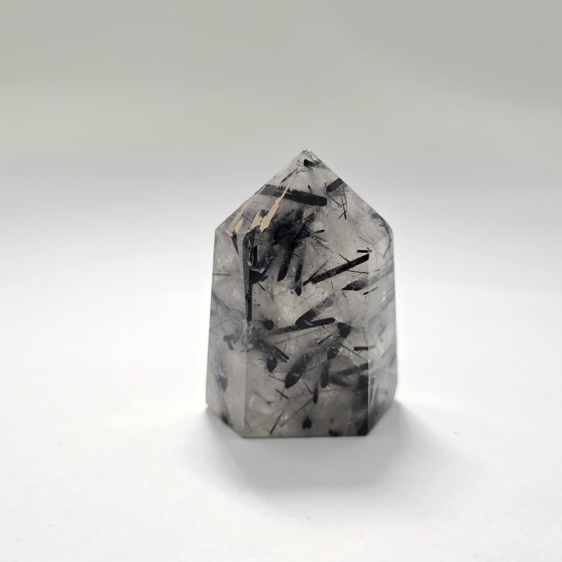 Point_chalazia_me_tourmalini_P435_lavriostone