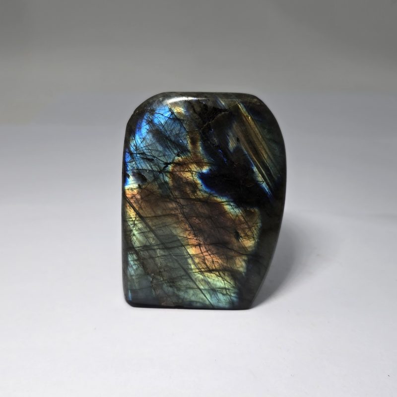 rainbow_labradoritis_min2993_lavriostone