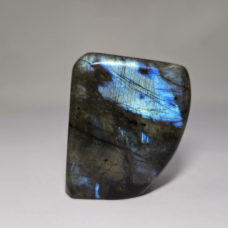 rainbow_labradoritis_min2998_lavriostone