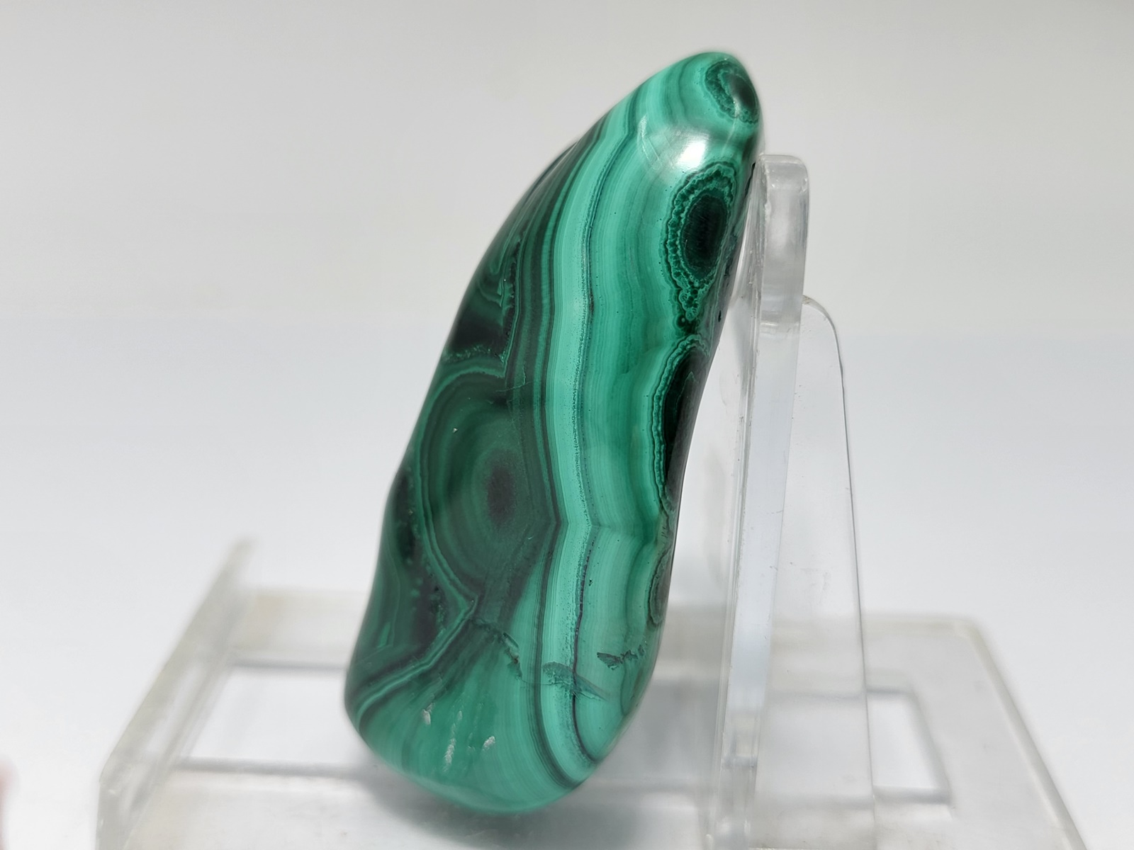 Malachitis-Malachite-Min3039-Lavriostone (6) Malachitis-Malachite-min3039-lavriostone