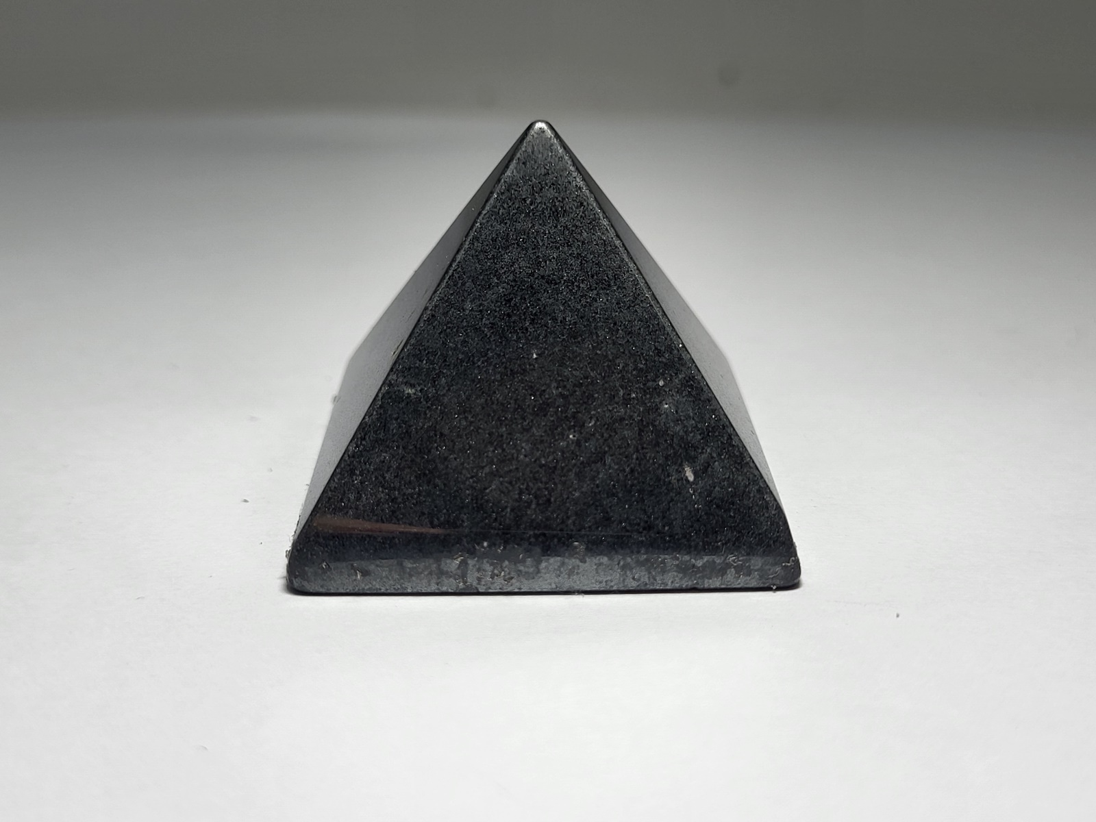 Pyramida Aimatiti- Pyramid Hematite -Min 3117 (11) Pyramida Aimatiti- Pyramid Hematite -Min 3117 (9)