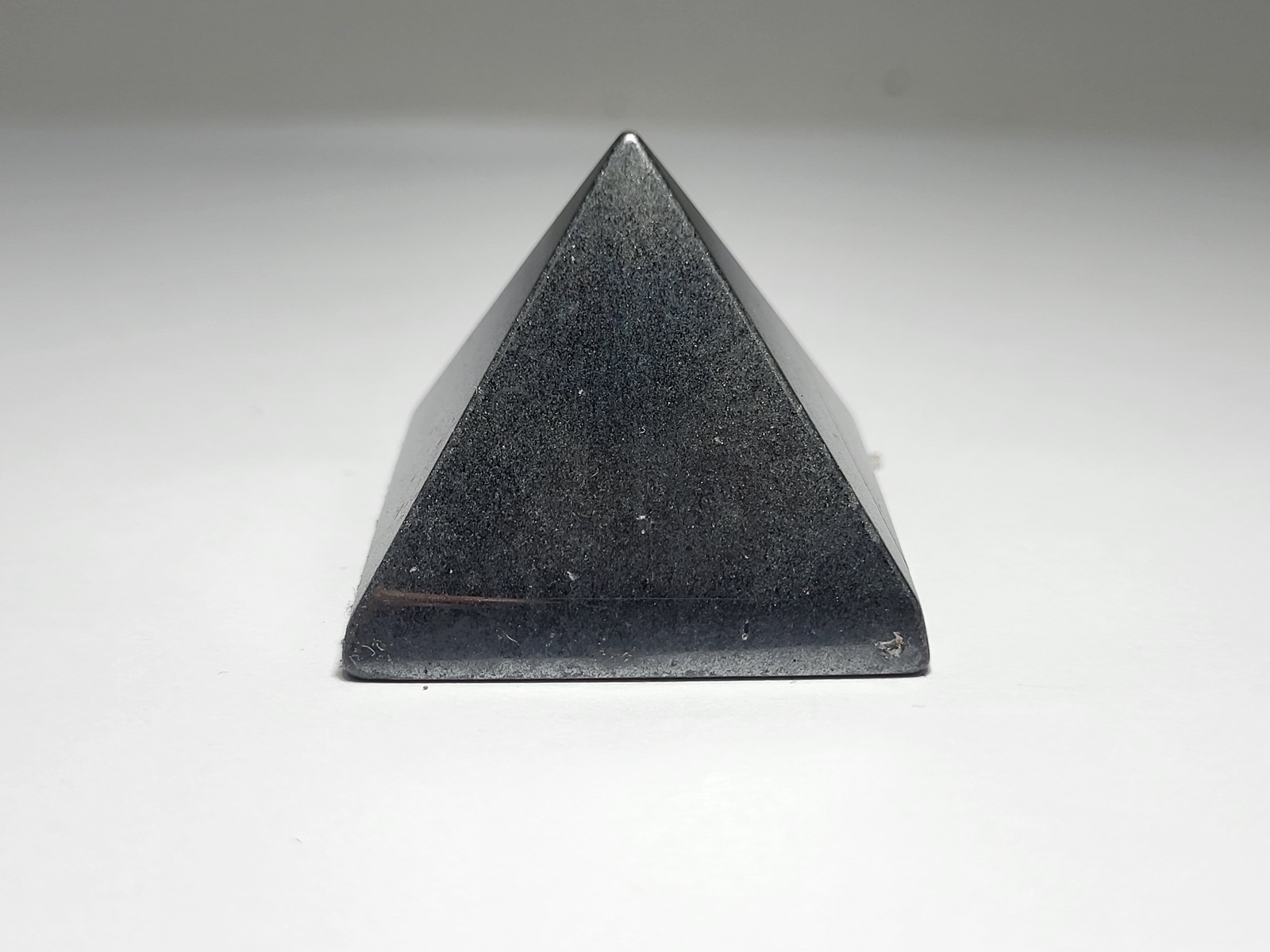 Pyramida Aimatiti- Pyramid Hematite -Min 3117 (13) Pyramida Aimatiti- Pyramid Hematite -Min 3117 (9)