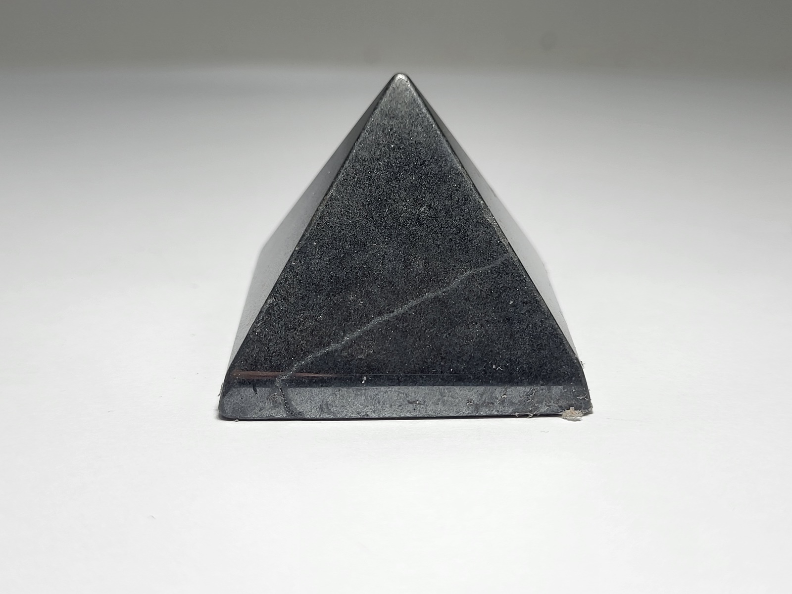 Pyramida Aimatiti- Pyramid Hematite -Min 3117 (14) Pyramida Aimatiti- Pyramid Hematite -Min 3117 (9)
