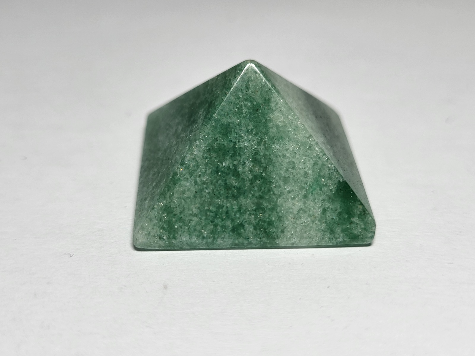 Pyramida Aventourini-Pyramid Aventurine- Min3126(15) Pyramida Aventourini-Pyramid Aventurine- Min3126(15)